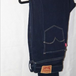 Women’s size 16 Levi 720’s